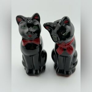 Mid Century Black Cat Salt & Pepper Shaker Set Red Bowties Green Eyes